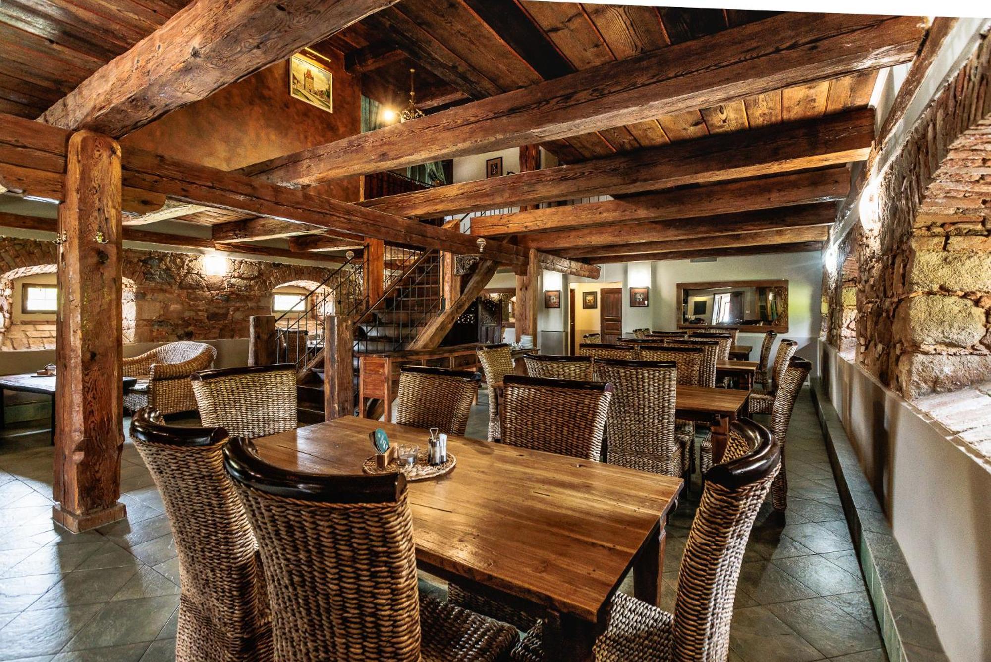 Barokni Spejchar Hotel Tlučná Exterior foto